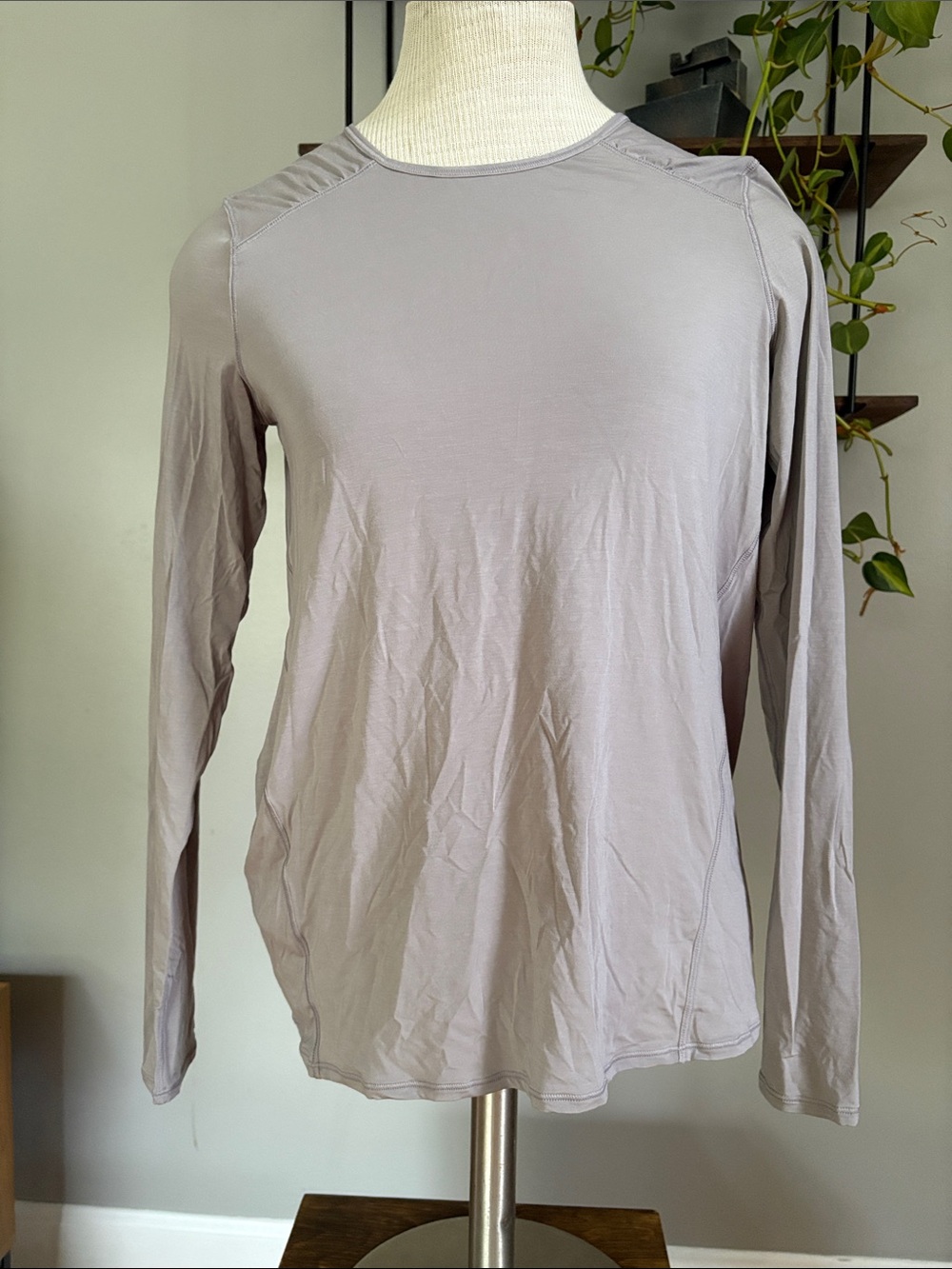 lululemon athletica Light Gray Long-Sleeve Crewneck Top